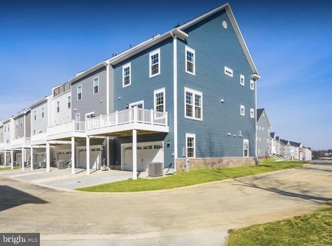 Building Photo - 7509 River Reach Rd