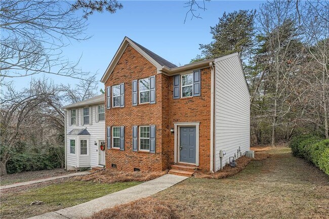 Foto del edificio - 1699 Cedar Bluff Way