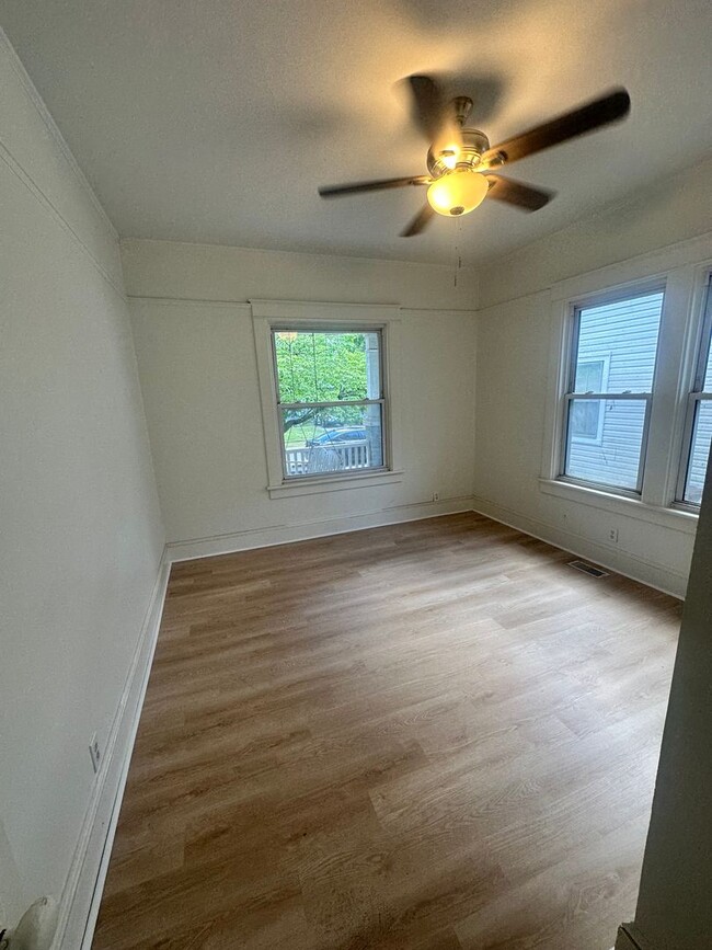 Building Photo - Gorgeous house for rent!