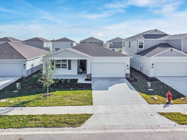 Foto del edificio - 3 BEDROOM / 2 BATHROOM  BRAND NEW CONSTRUCTION HOME