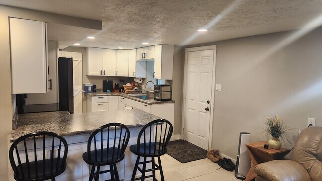 Foto del edificio - 3779 Jackson Ave