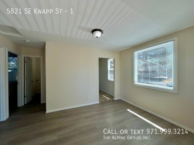 Foto del edificio - 5821 SE Knapp St