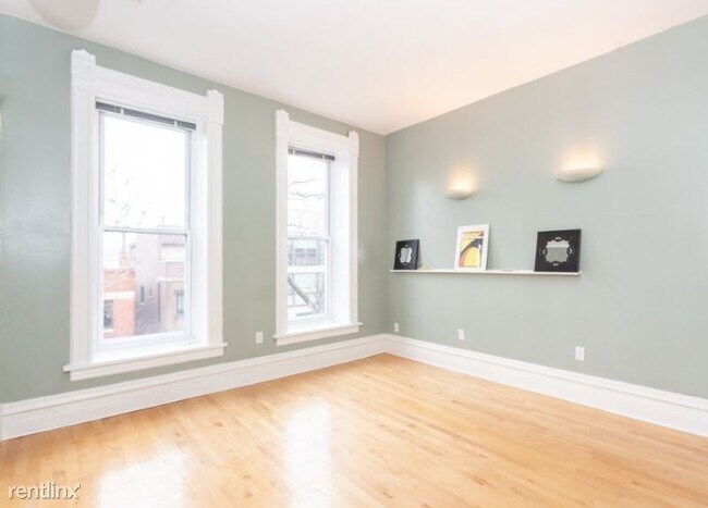 Building Photo - 2 br, 1 bath Apartment - 64 Tower Rd