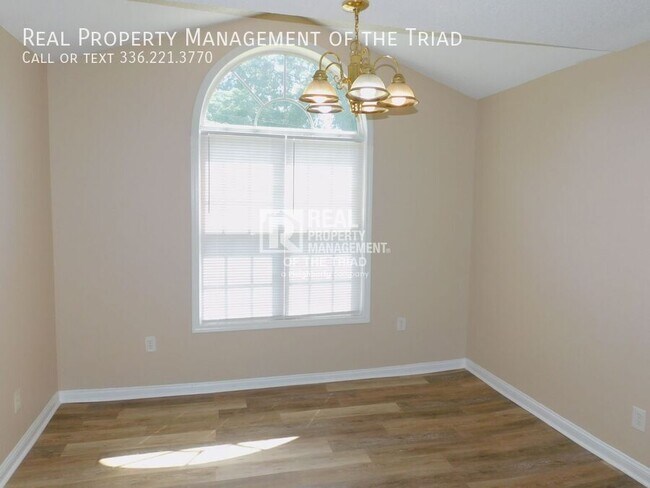 Foto del edificio - 1301 Nealtown Rd