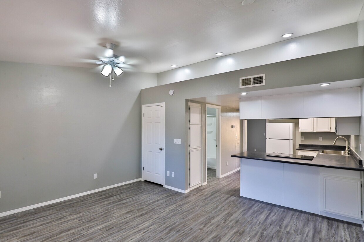 37251 N Ootam Rd Unit 2, Cave Creek, AZ 85331 Condo for Rent in Cave