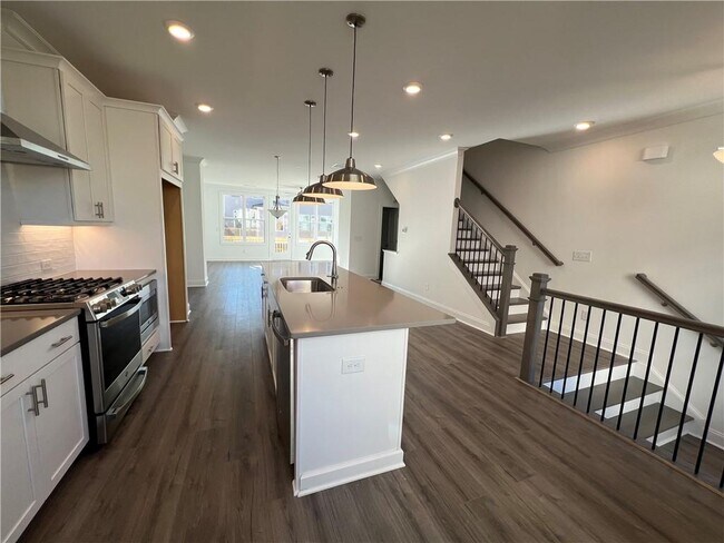 Building Photo - 4390 Sims Park Pl.