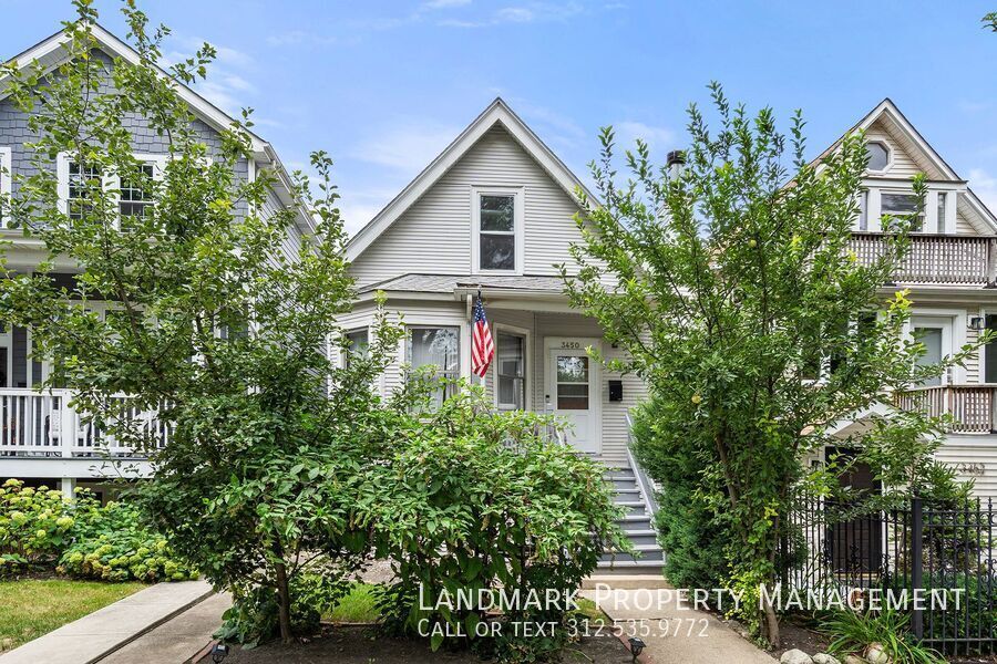 Foto principal - 3450 N Hamlin Ave