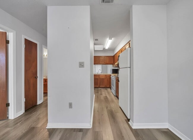 Building Photo - 2bd/2bth Fort Walton Beach Townhome