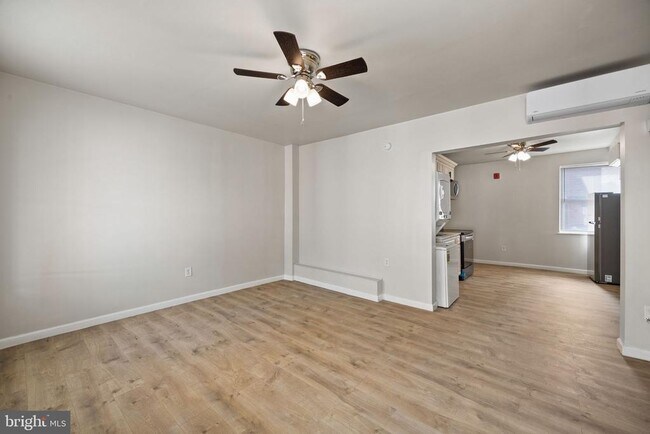 Building Photo - 42 S 19th St