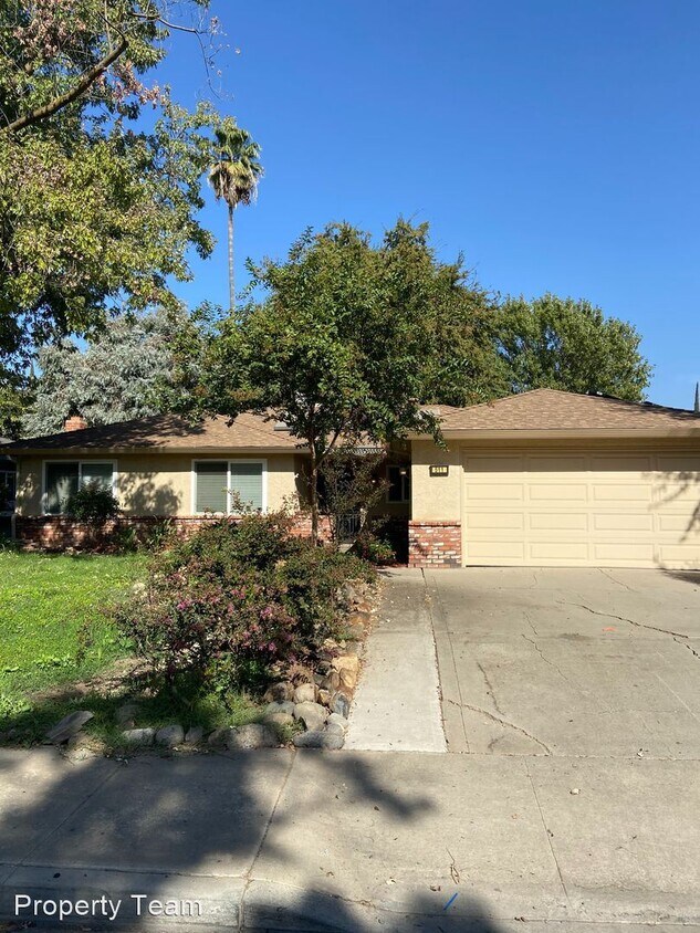 Primary Photo - 3 br, 2 bath House - 511 Buena Vista Dr