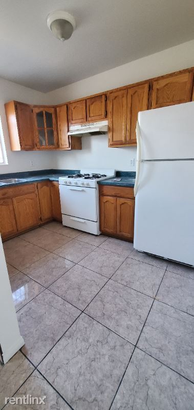 Building Photo - 2 br, 1 bath House - 8416 1/2 Graham Ave