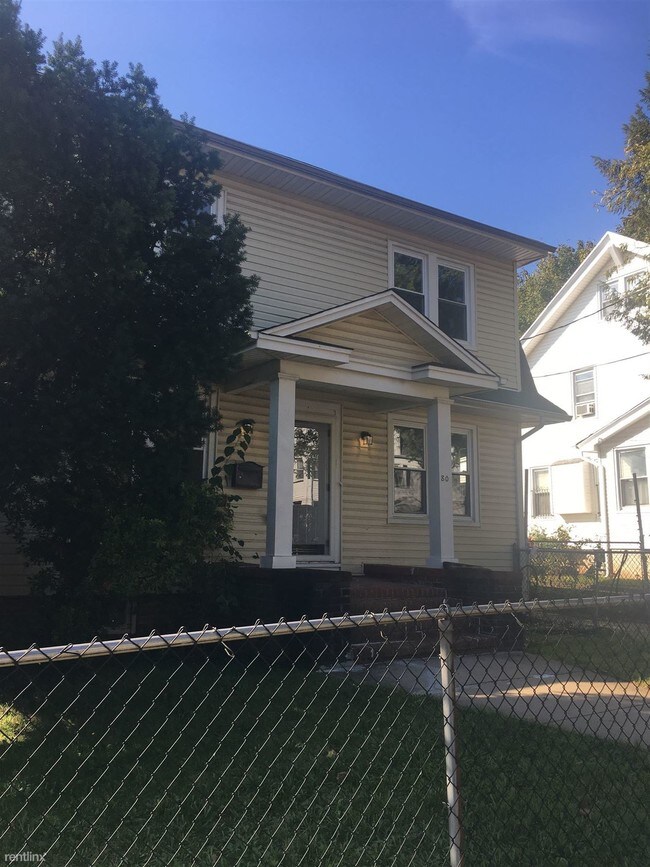 Foto del edificio - 4 br, 2.5 bath House - 80 Pomona Ave