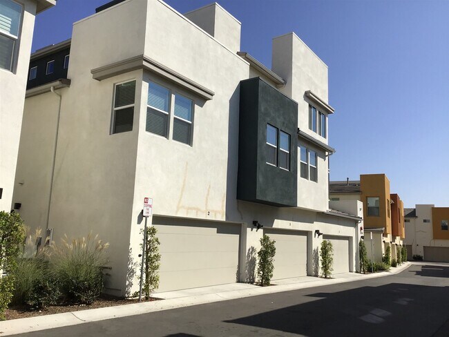 Building Photo - 2034 Tango Loop