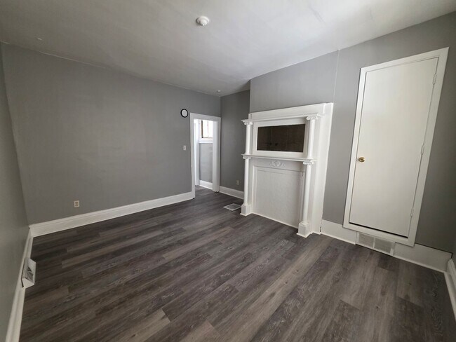 Foto del edificio - Spacious 1 bedroom 1 bathroom apartment for rent!