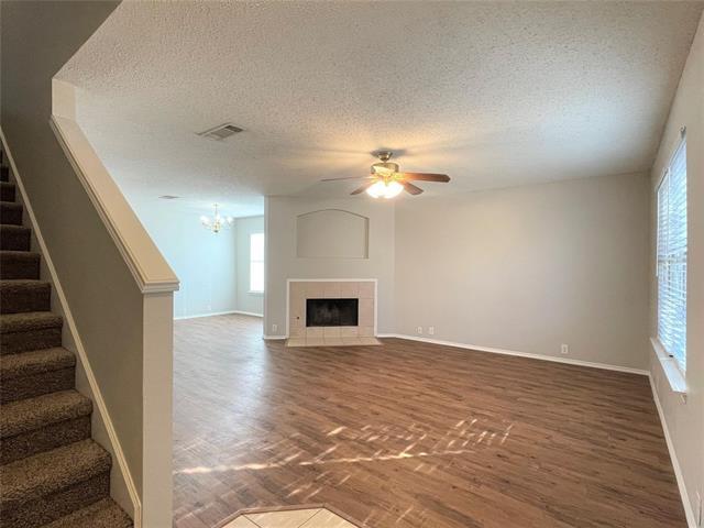 Building Photo - 2412 Hampton Dr