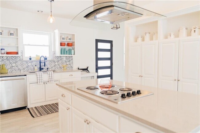 Foto del edificio - 223 Hall Ln