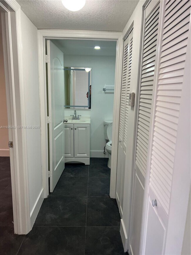 Foto del edificio - 13120 SW 64th Terrace