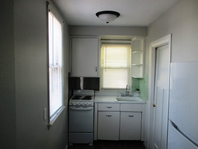 Building Photo - 311 E Locust St