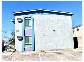 Building Photo - 2105 N Webster St