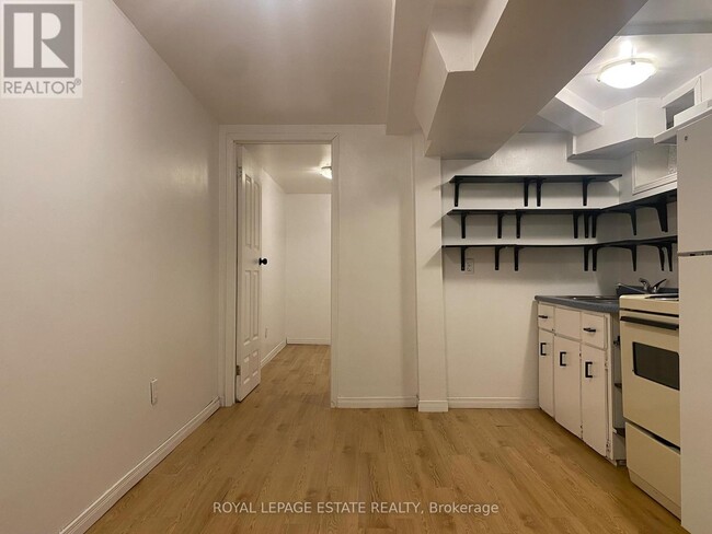 Photo du bâtiment - 114 Baldwin St