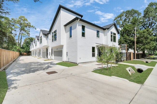 Foto del edificio - 540 Janisch Rd