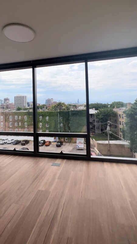Foto del edificio - 3476 N Broadway