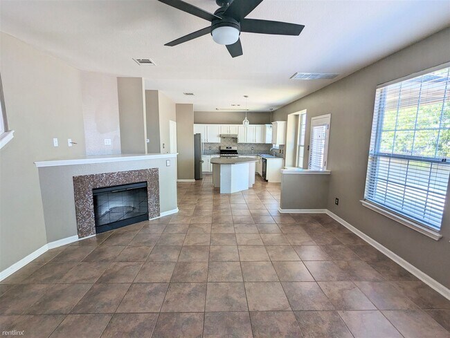 Building Photo - 3 br, 2.5 bath House - 2012 Huxley Lane