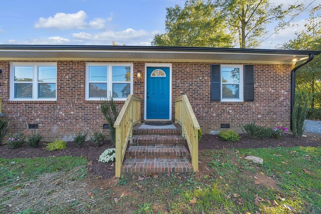 Building Photo - 510 E Branch St