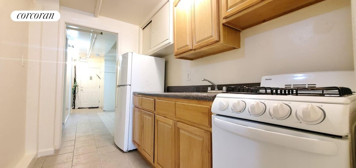 Primary Photo - 2106 Arthur Ave