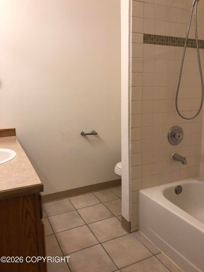 Building Photo - 3903 Iowa Dr