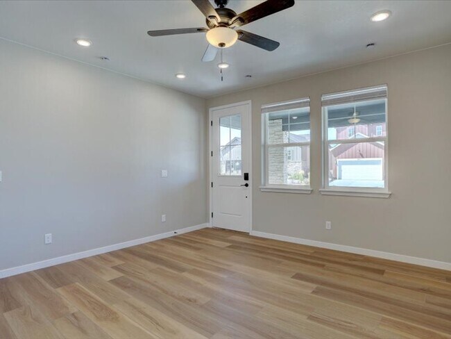 Foto del edificio - 8800 Hugo Dr