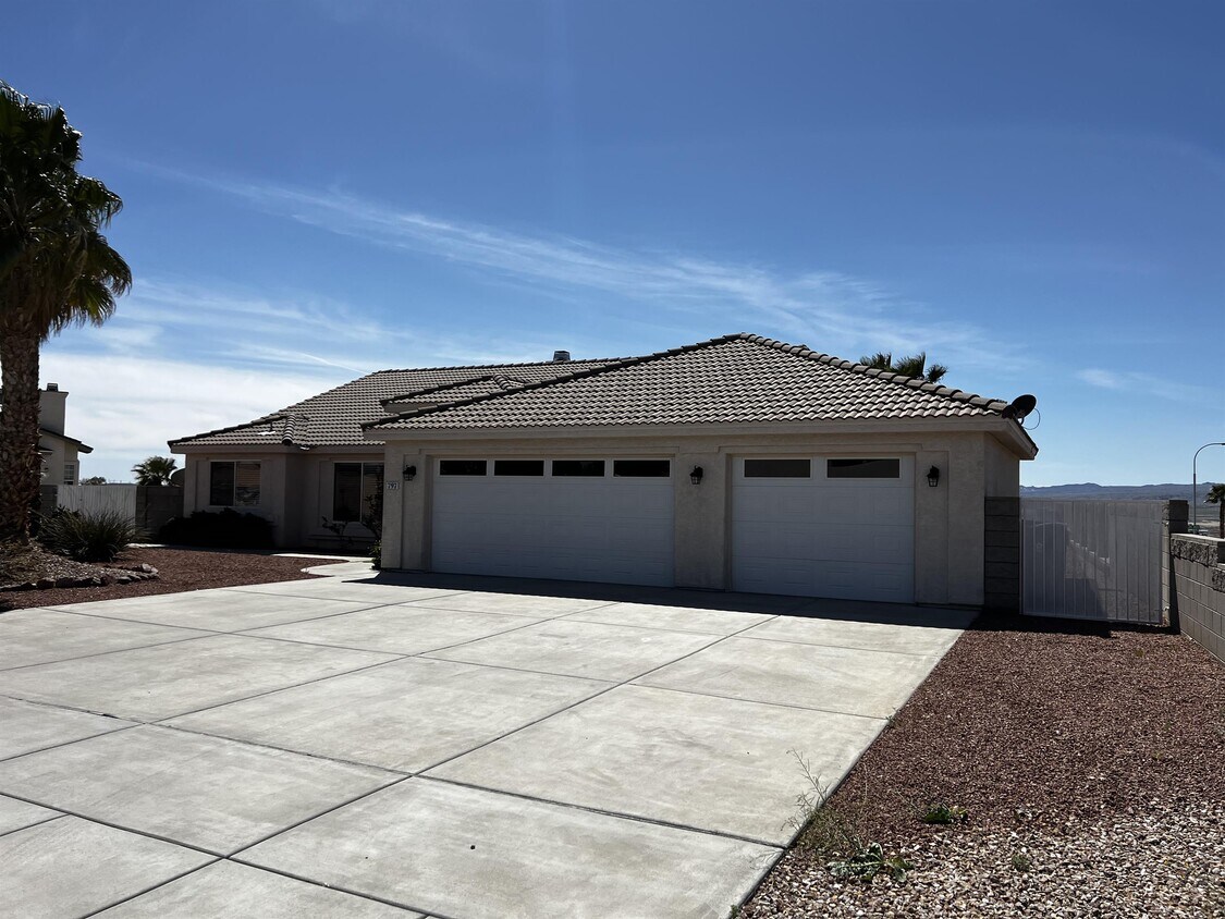 797 Park Ridge Pl, Bullhead City, AZ 86429 House Rental in Bullhead