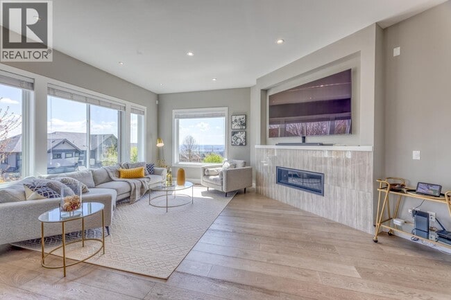 Photo du bâtiment - 1438 Strawline Hill St