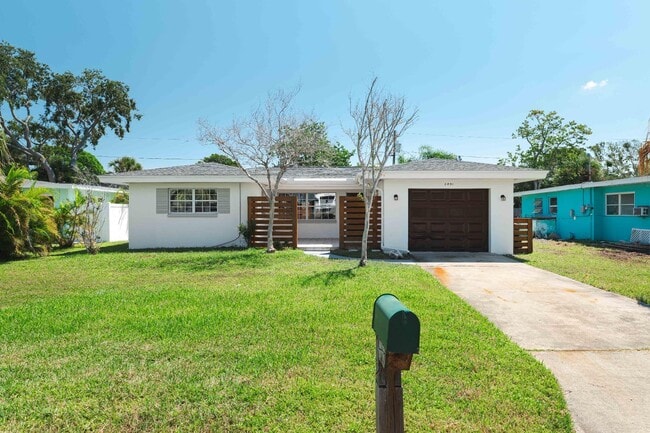 Building Photo - 2491 Coronado Way