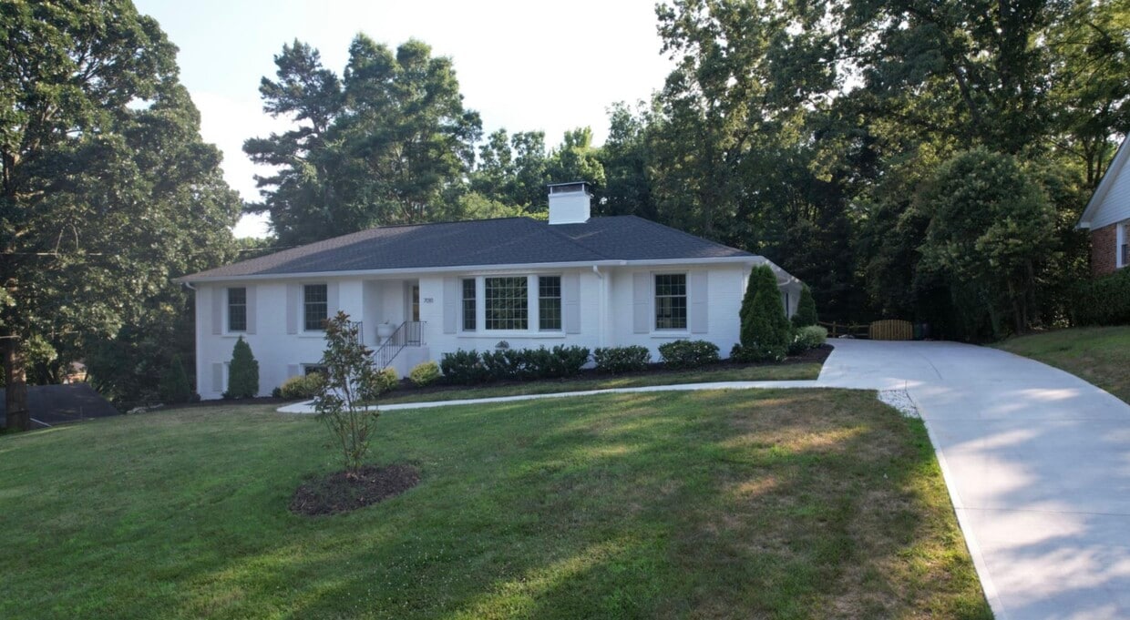 Primary Photo - 7010 Terrace Dr