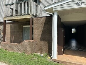 Building Photo - 201 Seminole Trail