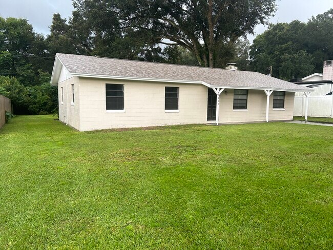 Building Photo - 40211 Proud Mockingbird Rd
