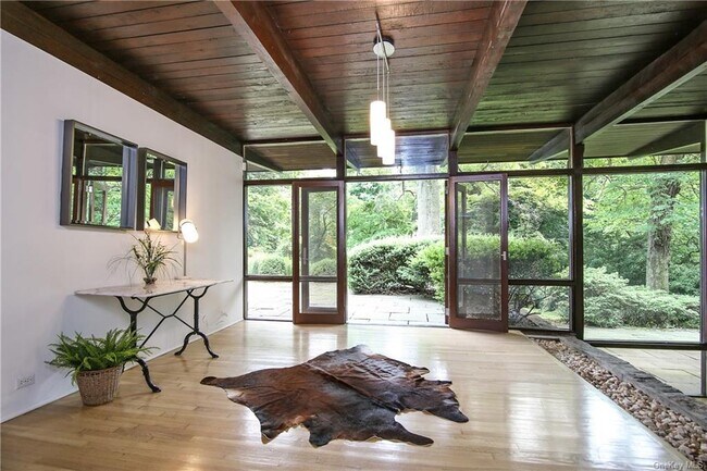Foto del edificio - 803 Weaver St