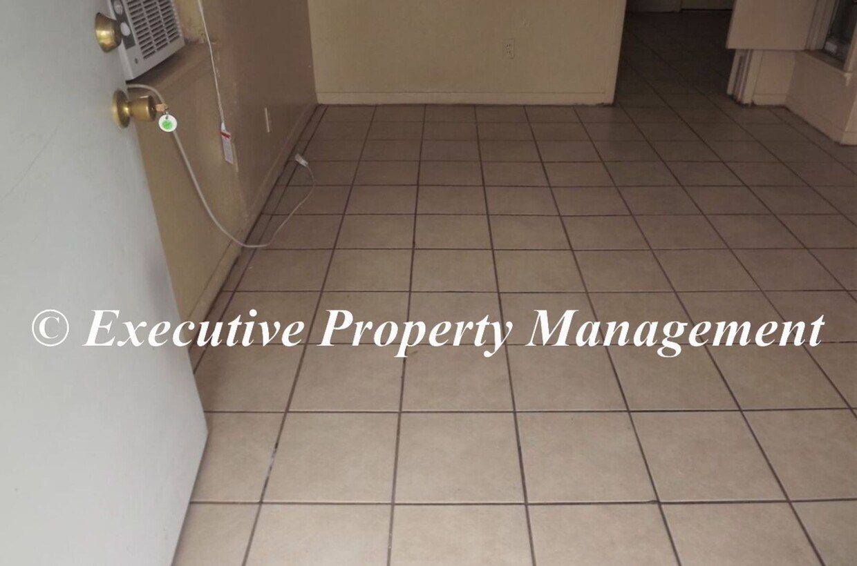 Foto del edificio - 210 Marston Drive