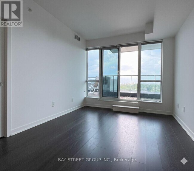 Photo du bâtiment - 31 Tippett Rd