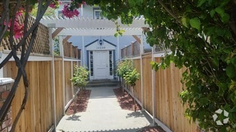 Primary Photo - 10248 Riverside Dr