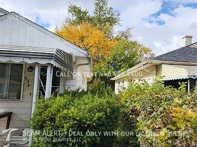 Building Photo - Quaint and Cute 3 Bedroom and 1 bath $1099