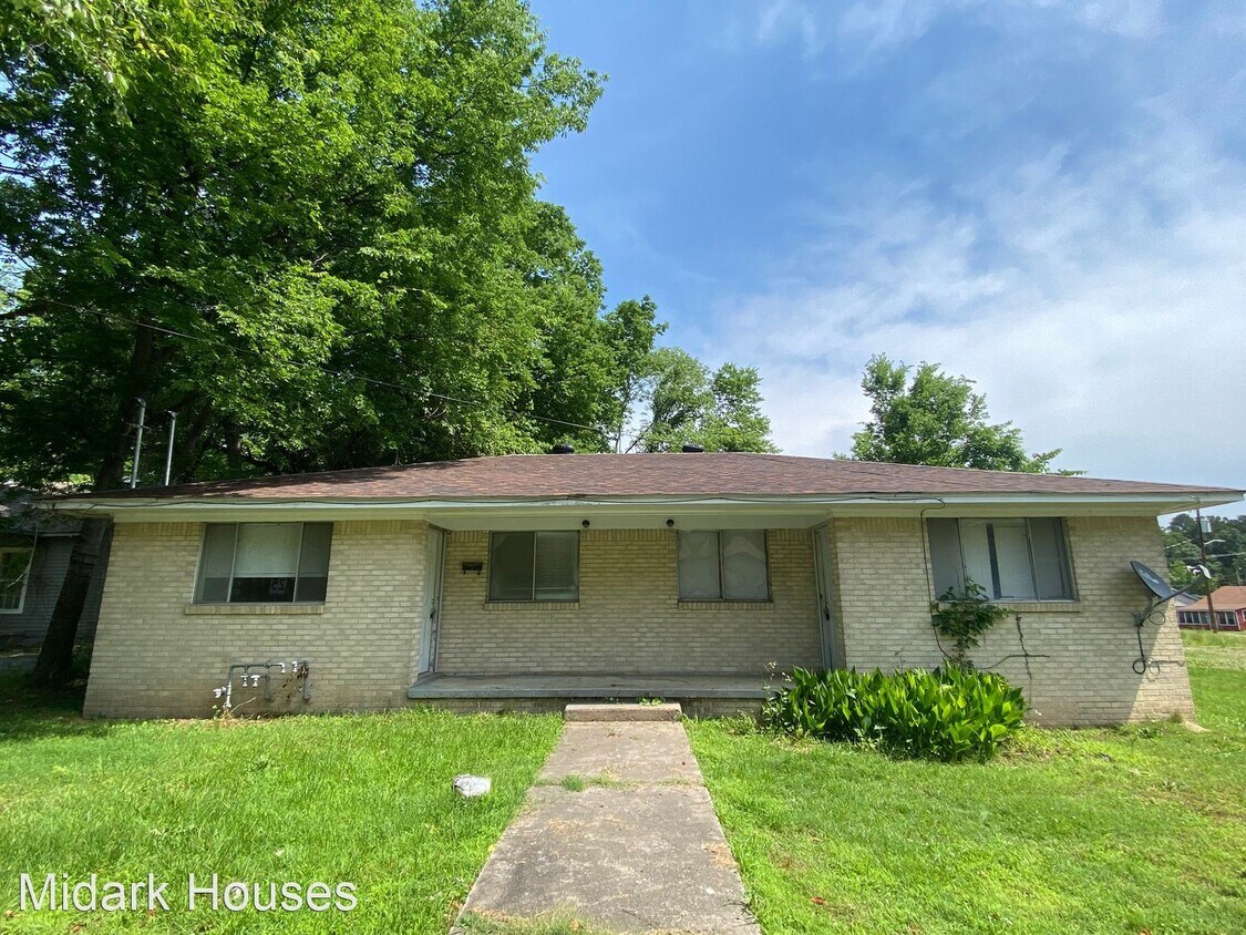 1 br, 1 bath House 1213 W 25th Street House Rental in North Little