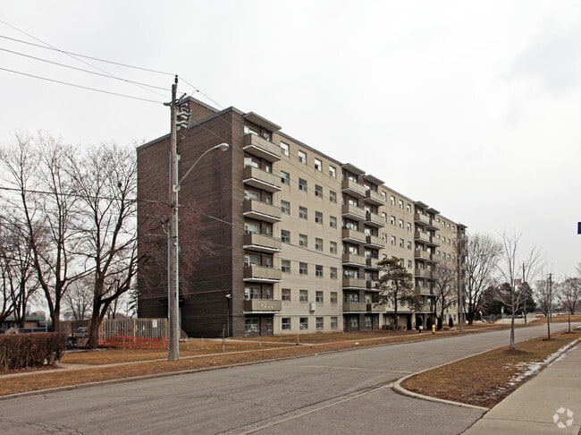 Building Photo - 4 Treewood Street