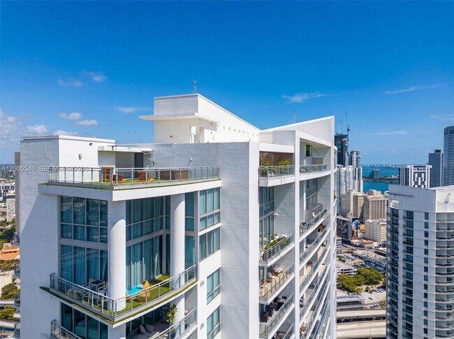 Foto del edificio - 90 SW 3rd St