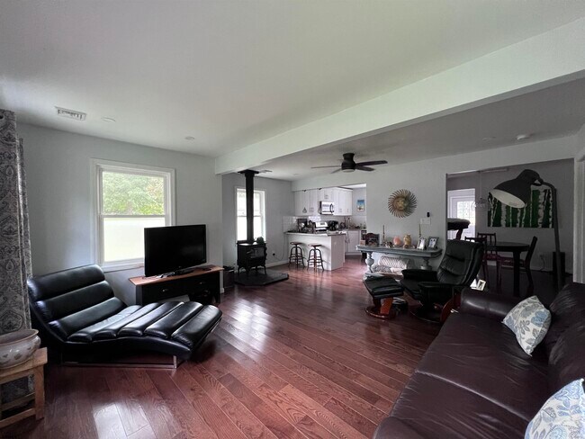 Foto del edificio - 632 S 6th Ave