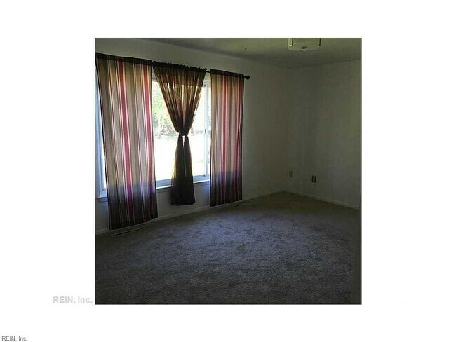 Building Photo - 653 Aragona Blvd