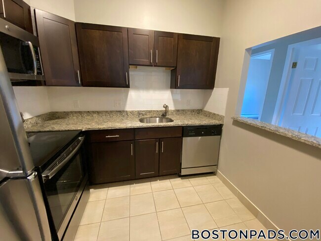 Foto del edificio - 757 Highland Ave