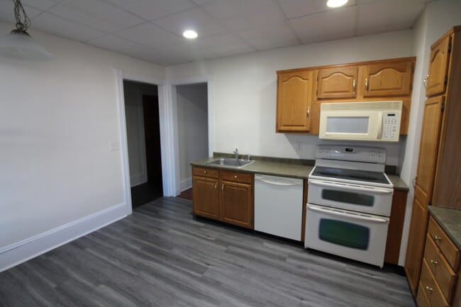 Foto del edificio - 16 Main St