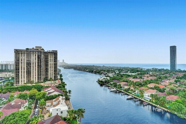 Foto del edificio - 19355 Turnberry Way
